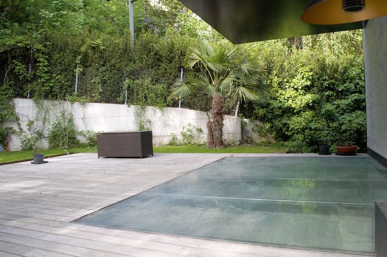 Glasterrasse im Garten