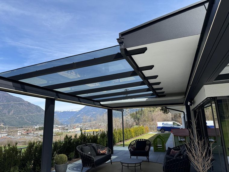 Terrassenüberdachung mit Glasdach